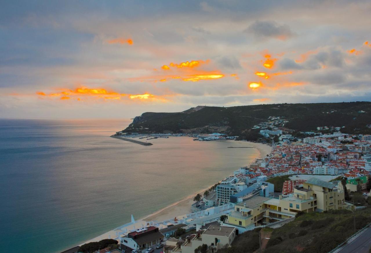 Sea View Apartment Sesimbra- Apartamento Vista Mar Luaran gambar