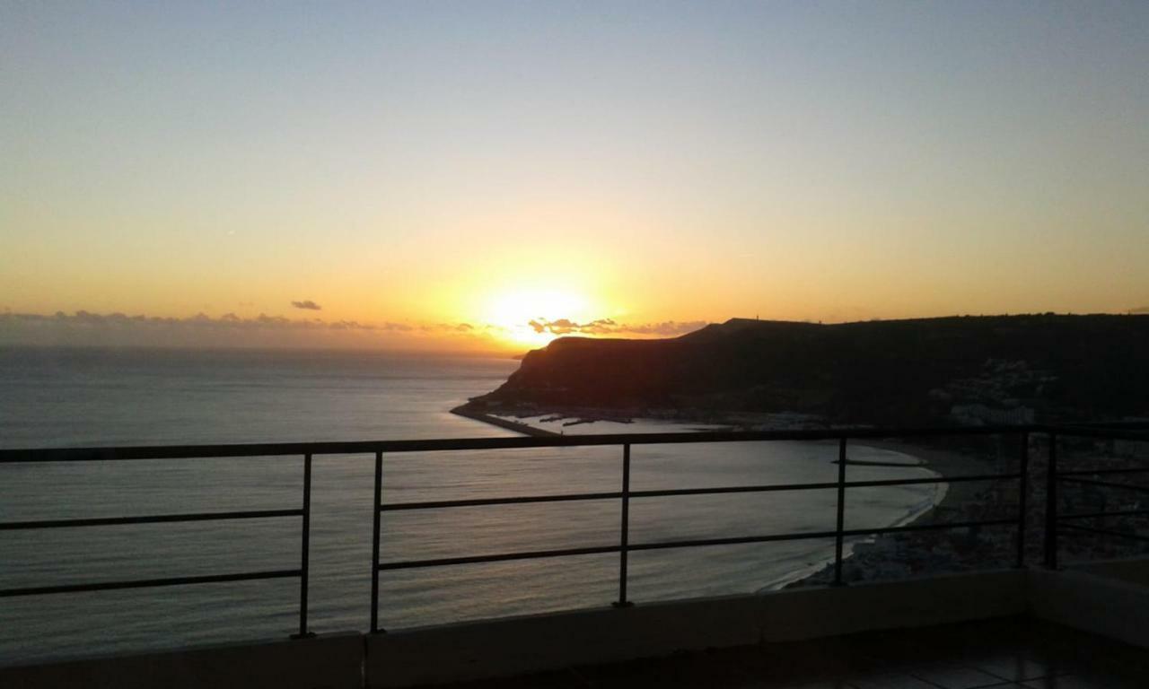 Sea View Apartment Sesimbra- Apartamento Vista Mar Luaran gambar